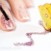 How apply glitter nail polish