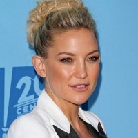 Kate Hudson top knot hairstyle