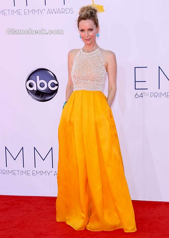 yellow skirt 2012 Leslie Mann