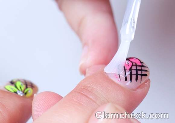 DIY nail art criss cross flower petals-6