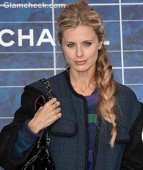 Laura Bailey side braid