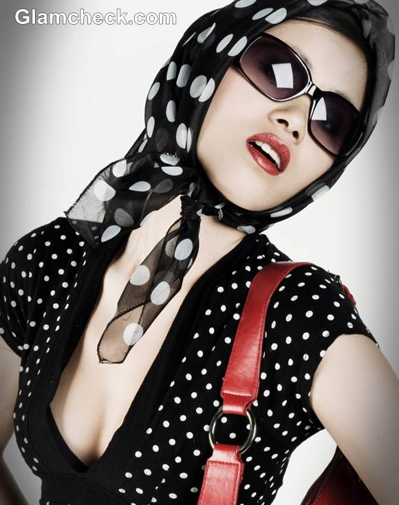 retro hairstyles with scarf 50s 60s look