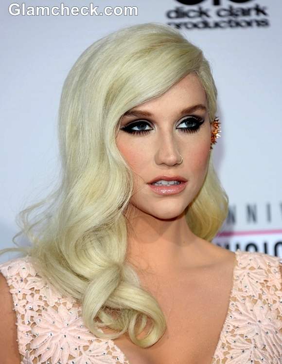 Kesha hairstyle makeup American Music Awards 2012