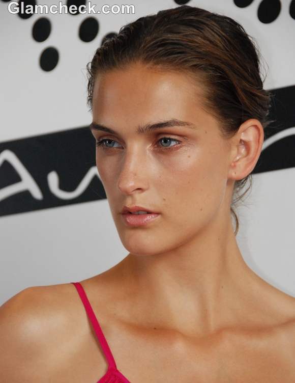 Beauty How To No-Makeup Look Spring Summer 2013