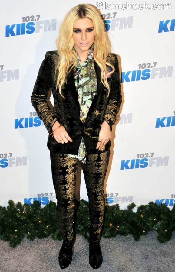 Kesha outfit Jingle Ball 2012