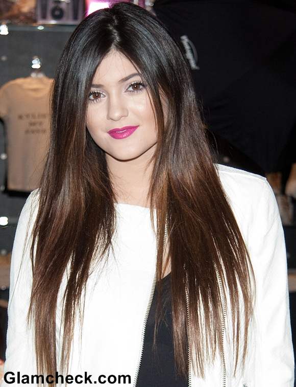 Kylie Jenner Sports Straight Hair at Kardashian Khaos Visit