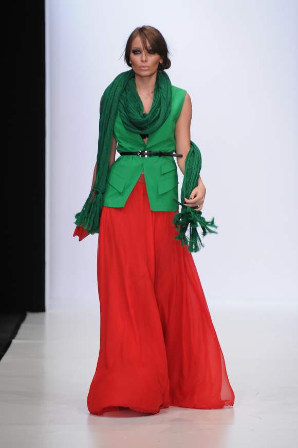 how to wear Emerald Trend 2013 with brights