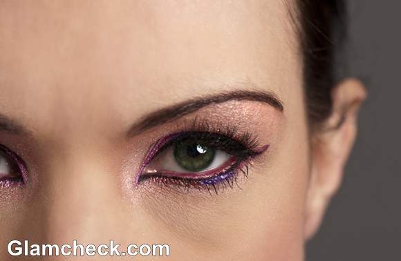 makeup how to shimmer eyes with colored eye-liner