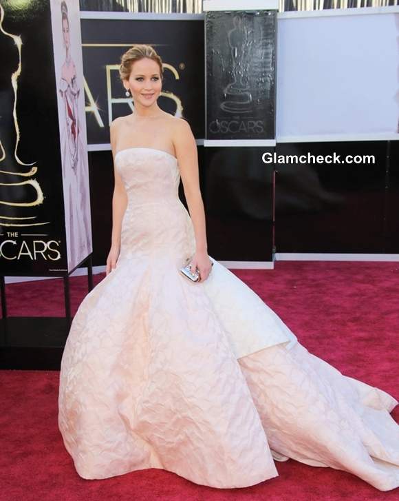 Jennifer Lawrence gown at Oscars 2013