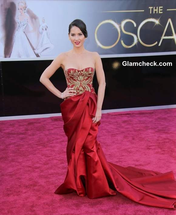 Olivia Munn gown at Oscar 2013