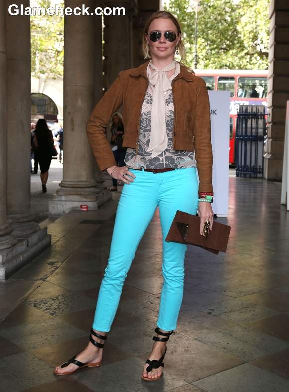 Fashion Inspiration wearing Neon Blue Jeans