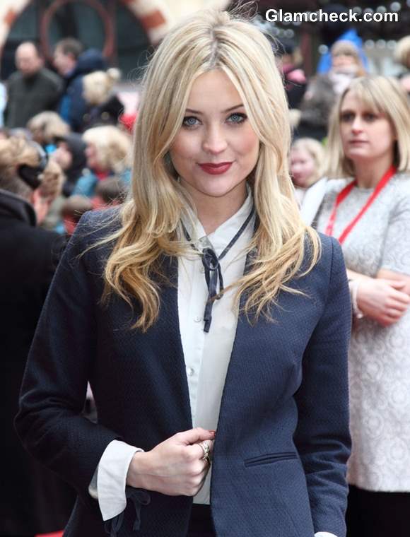 Laura Whitmore Snappy in Blue Suit at Prince’s Trust Awards