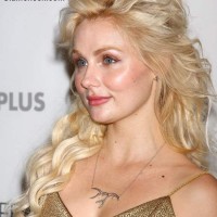 Clare Bowen Hairstyle 2013