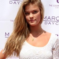 Nina Agdal hairstyle beach waves