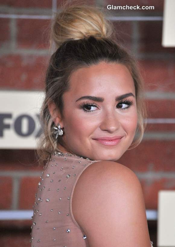 Demi Lovato S Softly Sensuous Top Knot Bun