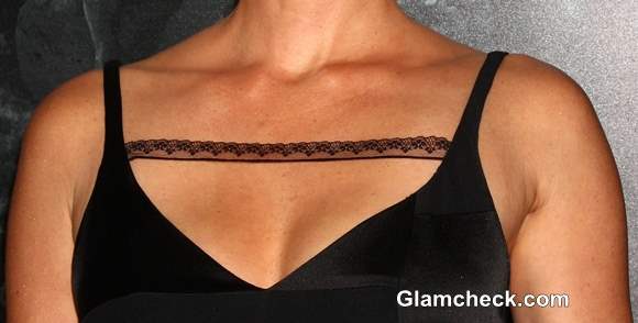 Neckline for women with small bust and narrow shoulders
