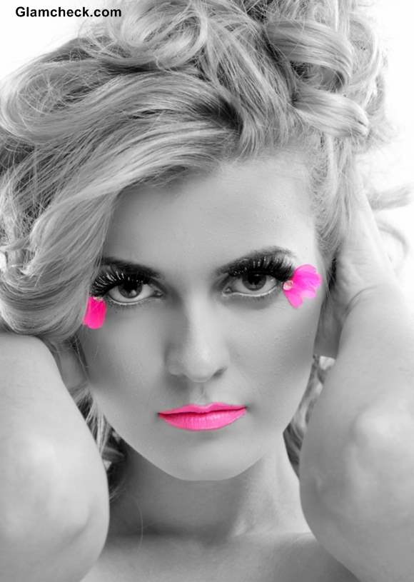 Neon Pink Lips Trend