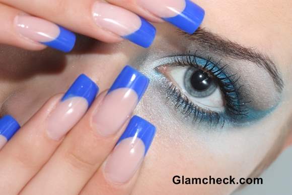 Blue nail art French Manicure