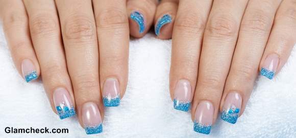 Blue nail art Glitter nail polish