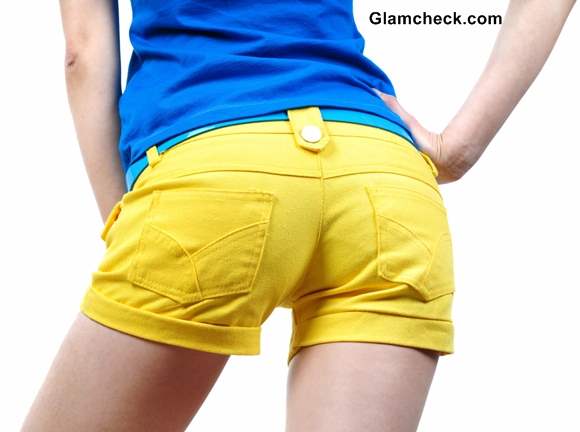 What shirt color goes with yellow shorts? - Quora