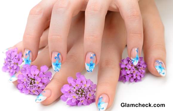 Nail Art ideas Blue flowers