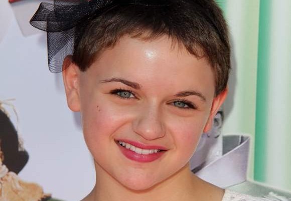 Side Bow Hairstyle for Little Girls with Short Hair Joey King