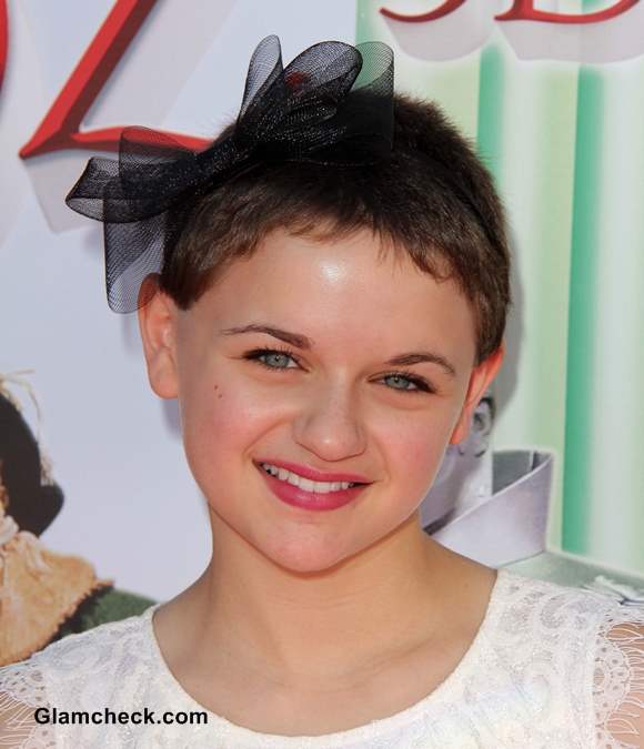 Side Bow Hairstyle for Little Girls with Short Hair Joey King