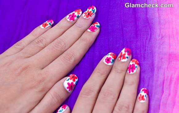 Tropical Nail Art DIY flowers