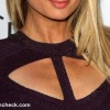 Cut-out Neckline for small bust woman