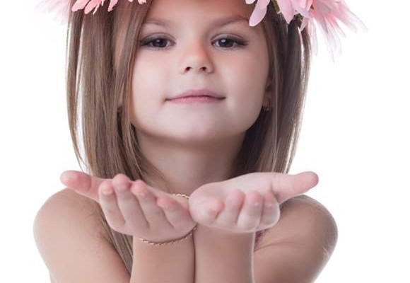 Little girls hairstyle Flower Wreath Hairstyles for Flower Girls
