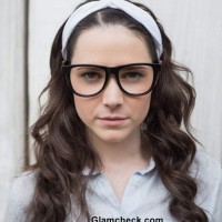 Everyday College Look – Working It with Hair Band and Glasses