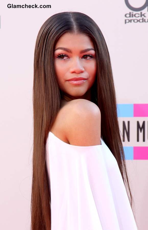 Zendaya Coleman Super-long hair at AMAs 2013