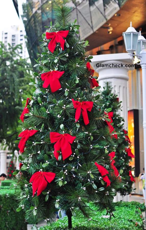 Christmas Tree Decorations - Red Bows