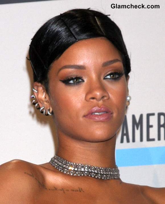 Rihanna at AMA 2013