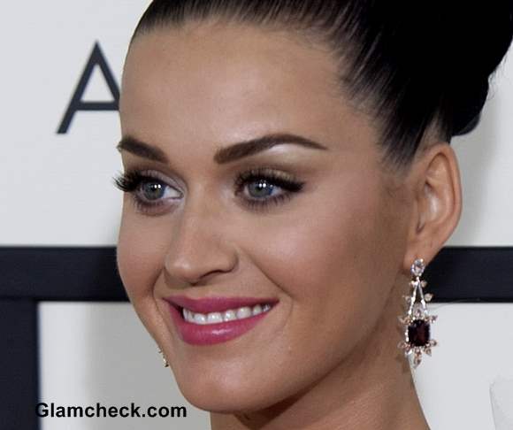 Katy Perry Wows in Valentino at 59th Grammy Awards