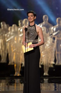 Anne Hathaway in Gucci Gown at Oscars 2014