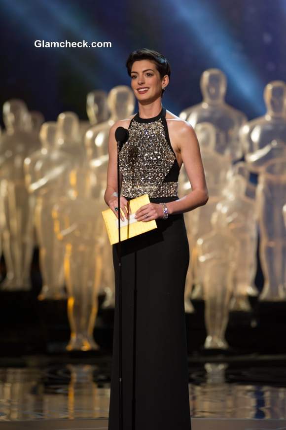 Anne Hathaway in Gucci Gown at Oscars 2014