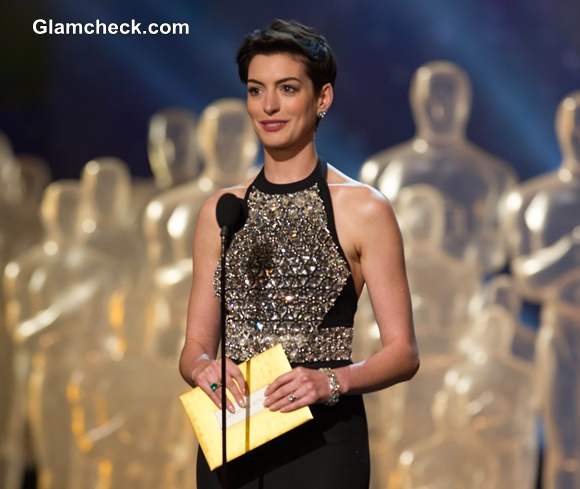 Anne Hathaway in Gucci at Oscars 2014