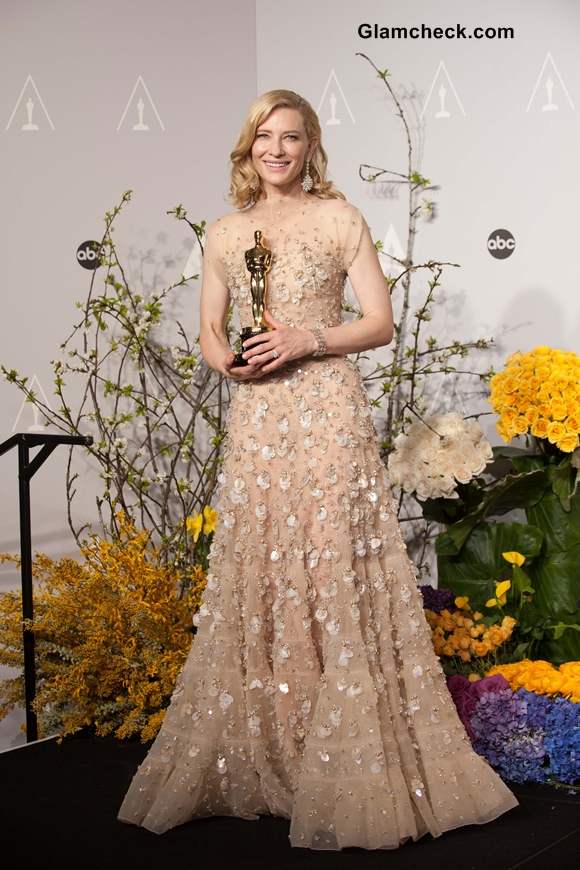Cate Blanchett in Giorgio Armani at Oscars 2014
