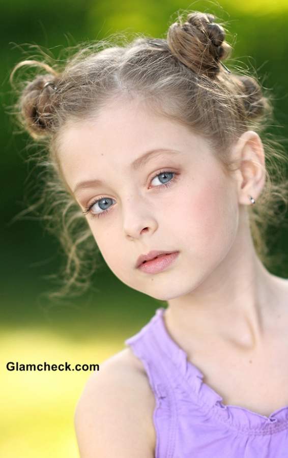 Little Girls Hairstyle Multiple Buns