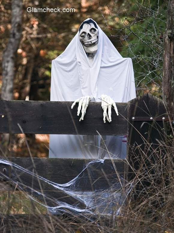 Halloween Decoration Idea scary ghost