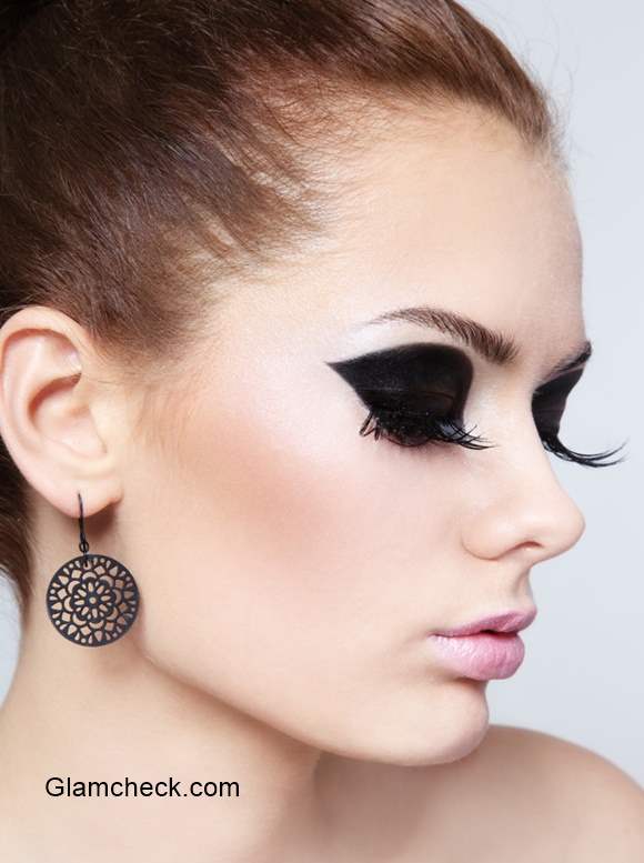 Black Eyeshadow How To