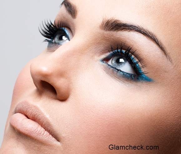 Blue Eyeliner - Winged Cat Eyes