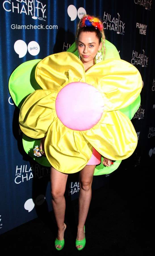 Flower Costume – Miley Cyrus beings flower power to the Hilarity for