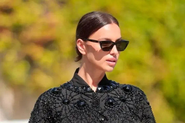 Irina Shayk Givenchy Look Venice 2026