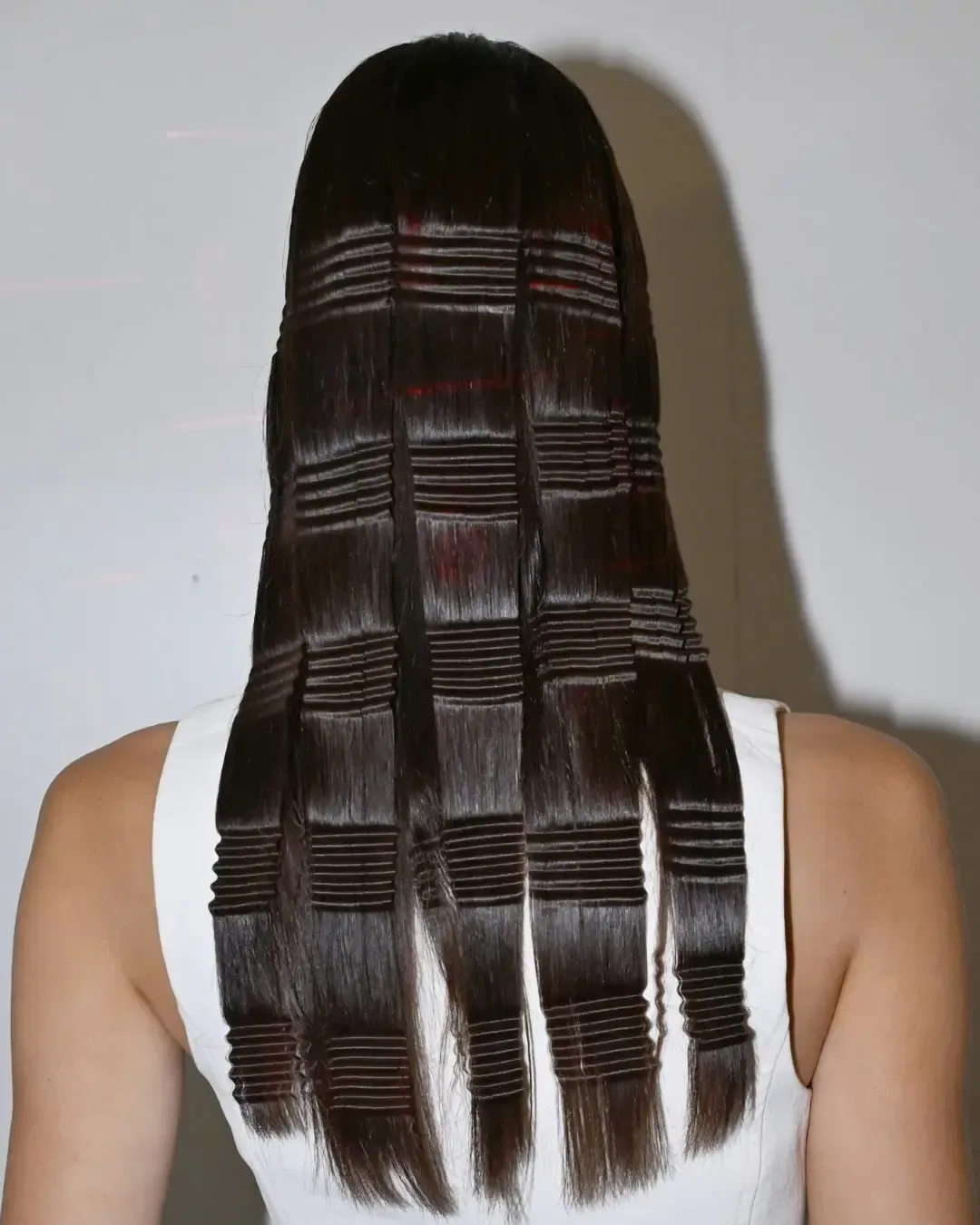 Christian Siriano NYFW S-S 27 Turns Crimped Hair Into a Runway Statement