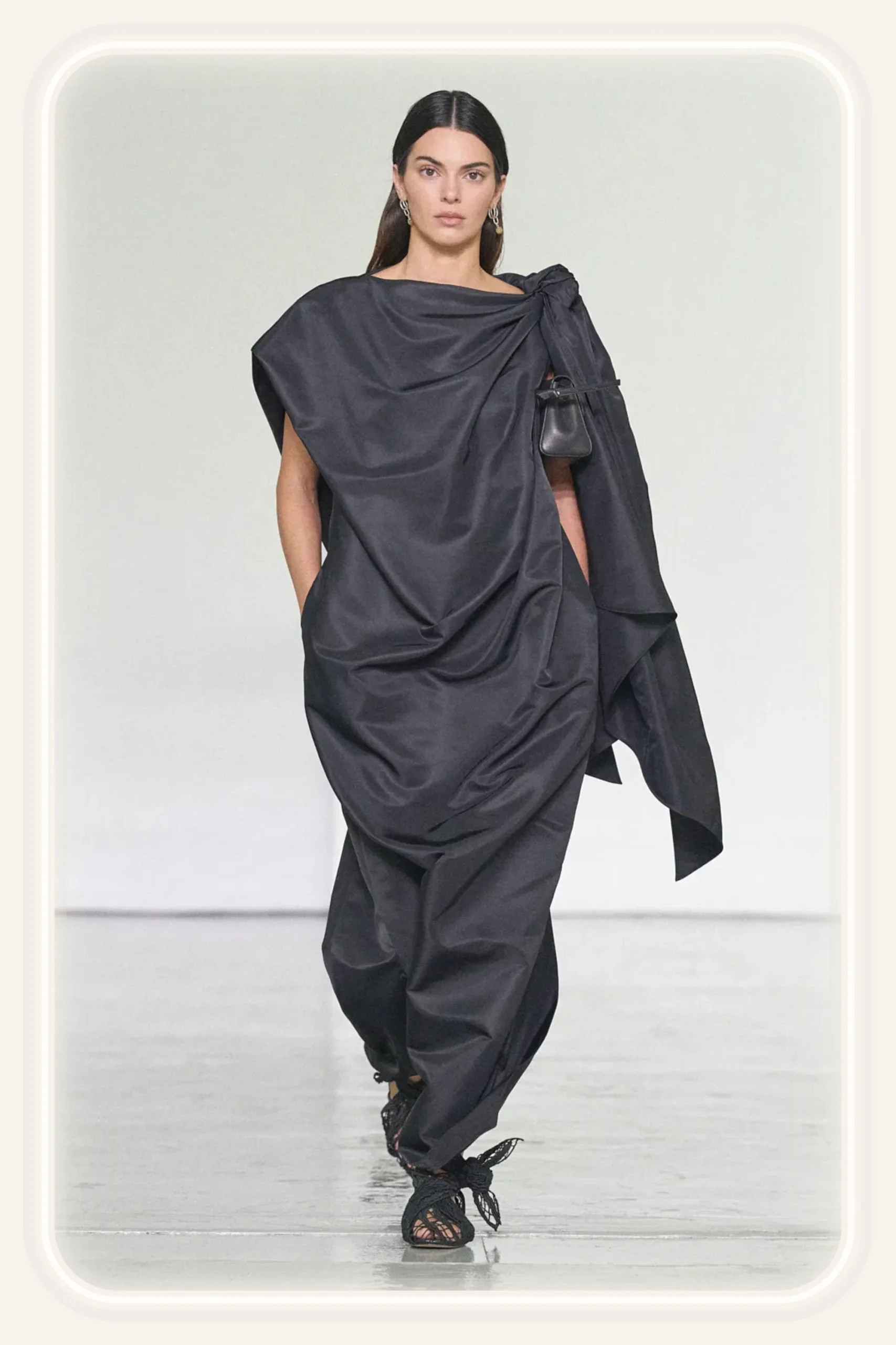 Kendall Jenner Closes Bottega Veneta Spring 2027 in Sculptural Black