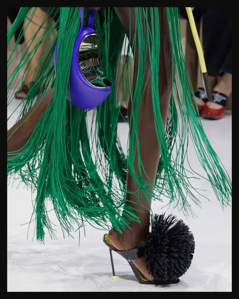 Givency SS26 Details - Beauty Shoes accessories