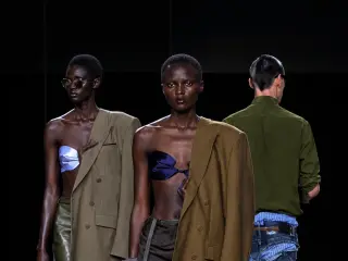 Tom Ford Spring 2027 Collection Review: Seduction in the Mirror