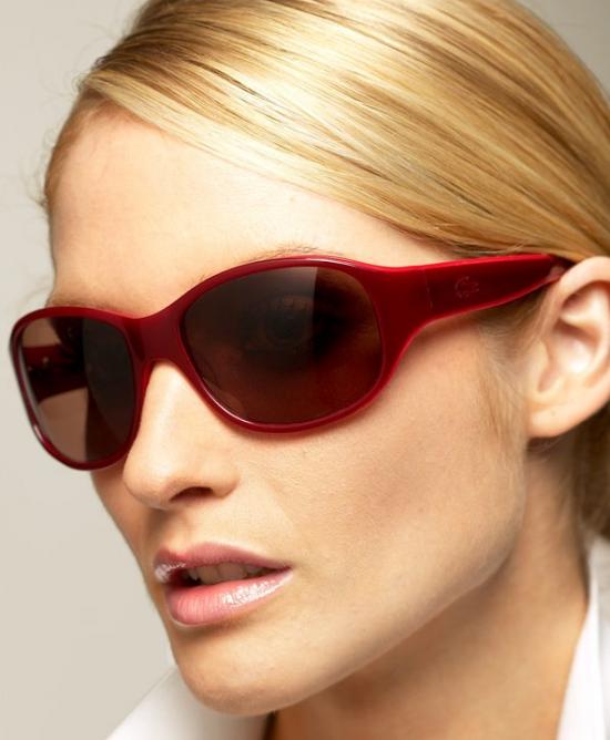 A plum eyeglass frame for cool coloring